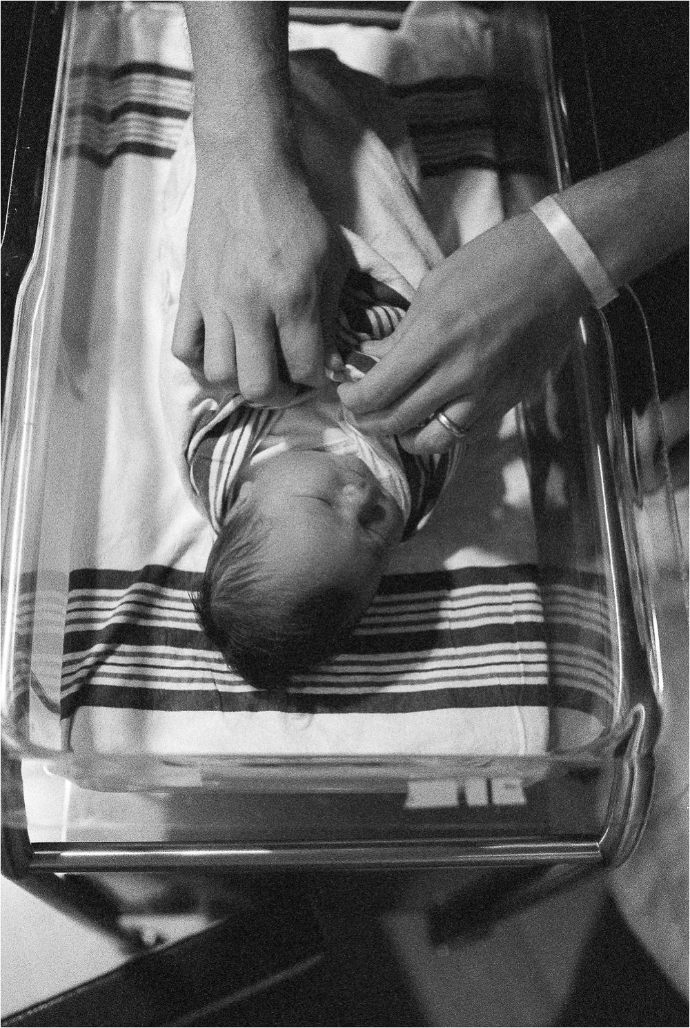 Charlottesville-Virginia-Newborn-Photographer-Film_1197.jpg